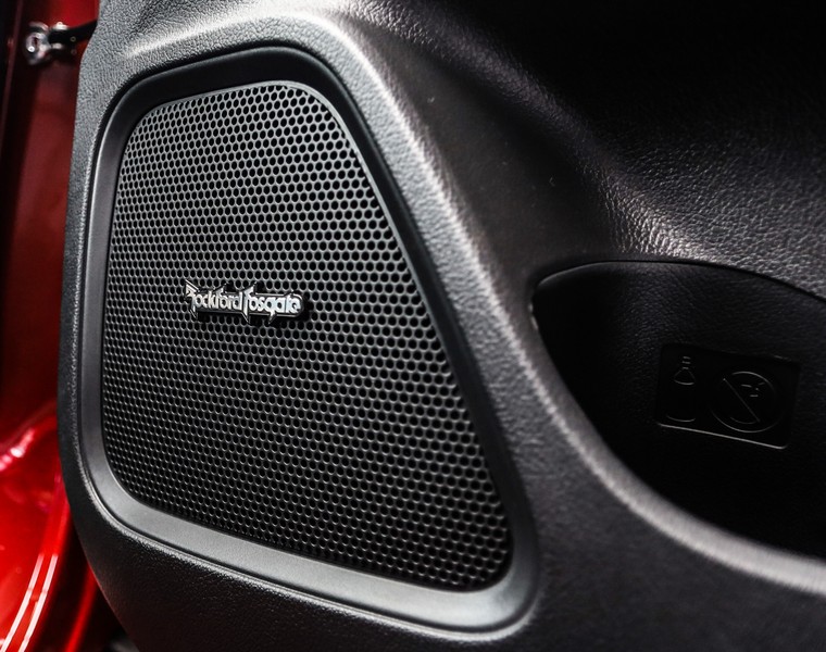 Mitsubishi Outlander 2020 ra mắt với ưu đãi hấp dẫn khi mua xe ảnh 16