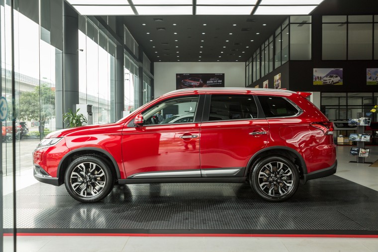 Mitsubishi Outlander 2020 ra mắt với ưu đãi hấp dẫn khi mua xe ảnh 4