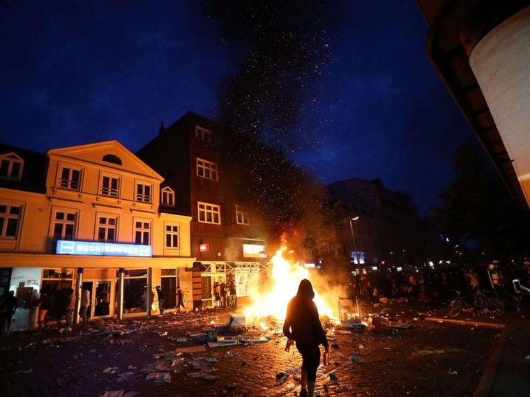 Hội nghị thượng đỉnh G20: Ít nhất 196 cảnh sát bị thương ảnh 1