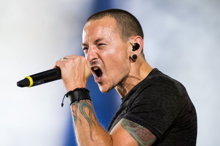 Giọng ca chính của ban nhạc Linkin Park tự tử ảnh 1