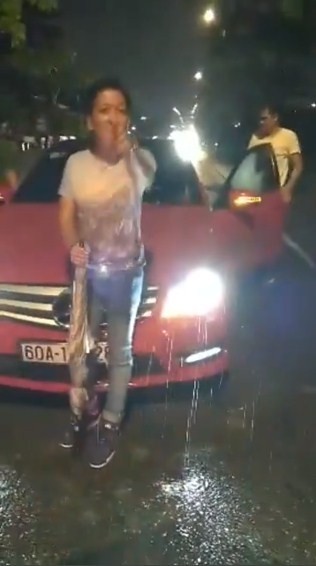 Trường Giang bị tố ‘say xỉn’, tông vào xe người khác trong đêm ảnh 1