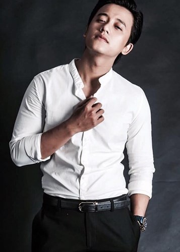 Nam chính trong MV triệu views của Hương Tràm “đốn tim” người hâm mộ ảnh 4