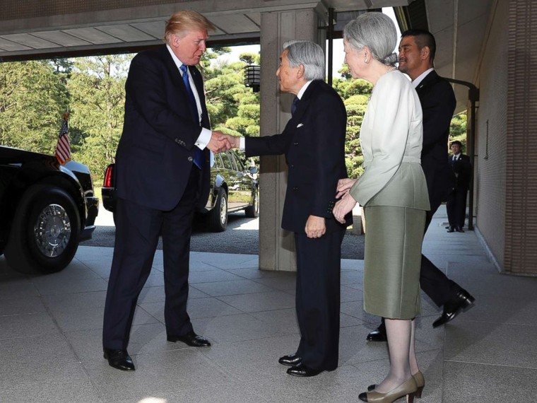 5 khoảnh khắc ấn tượng trong chuyến thăm Nhật Bản của Tổng thống Trump ảnh 1