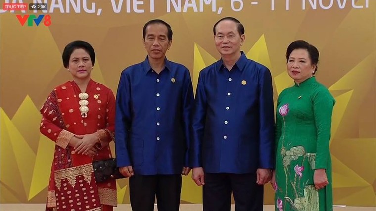 Các nhà lãnh đạo APEC cùng mặc trang phục tơ tằm của Việt Nam ảnh 8