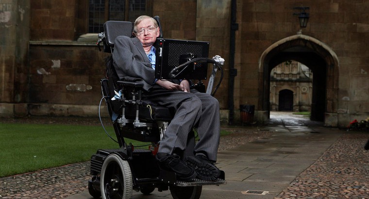 Giáo sư Stephen Hawking qua đời ở tuổi 76 ảnh 1