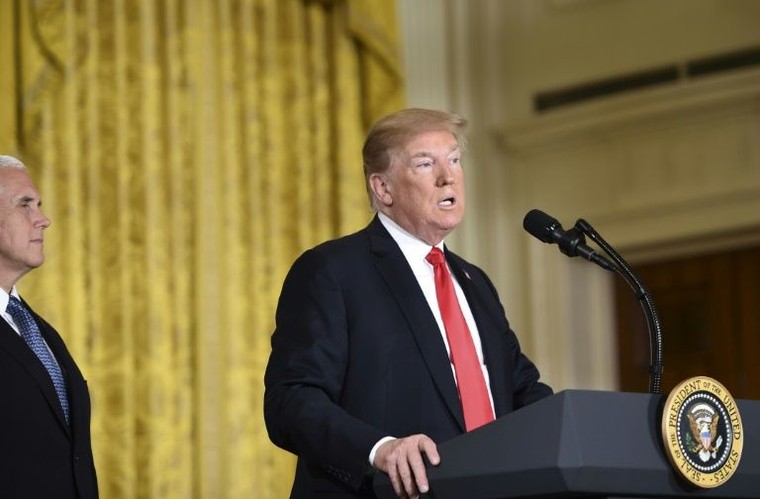 Ông Trump tuyên bố không để Mỹ trở thành ‘trại di cư’ ảnh 1