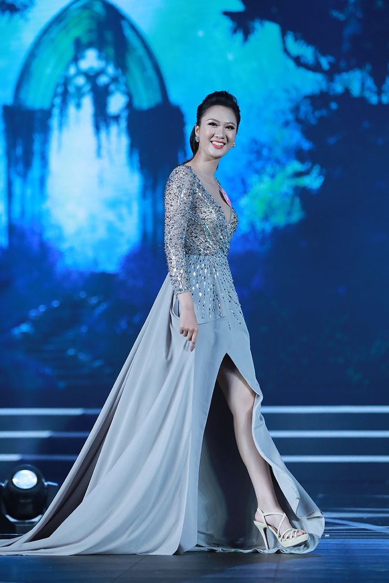 30 người đẹp Chung khảo phía Nam lộng lẫy trong trang phục dạ hội - ảnh 8