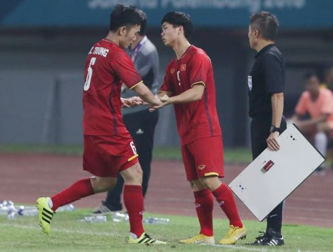 U23 Việt Nam đấu U23 Syria: Muốn hay, hãy để Công Phượng... dự bị