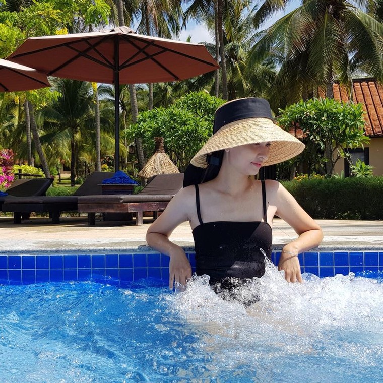 {title} Gia thế nhà vợ của Văn Quyết - cầu thủ gỡ hòa cho U23 Việt Nam