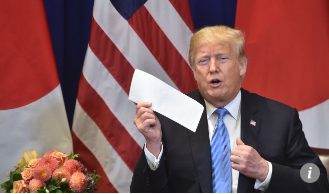 Tổng thống Donald Trump tuyên bố ‘phải lòng’ Chủ tịch Kim Jong-un ảnh 1