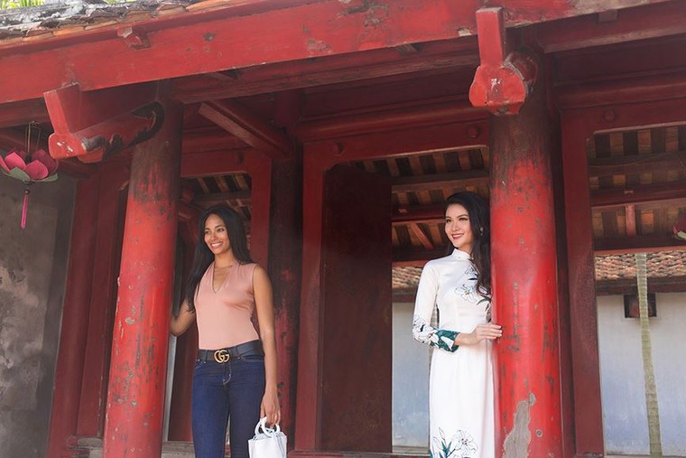 Á hậu Thuỳ Dung đưa Á hậu Hoàn vũ thế giới đi thăm Văn Miếu - ảnh 6