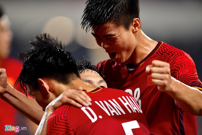 CDV sang co vu bong da o Malaysia can tranh khu vuc co bieu tinh hinh anh 1