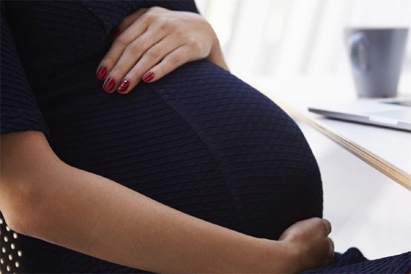 Tuyển bà bầu để sinh con ngoài vũ trụ