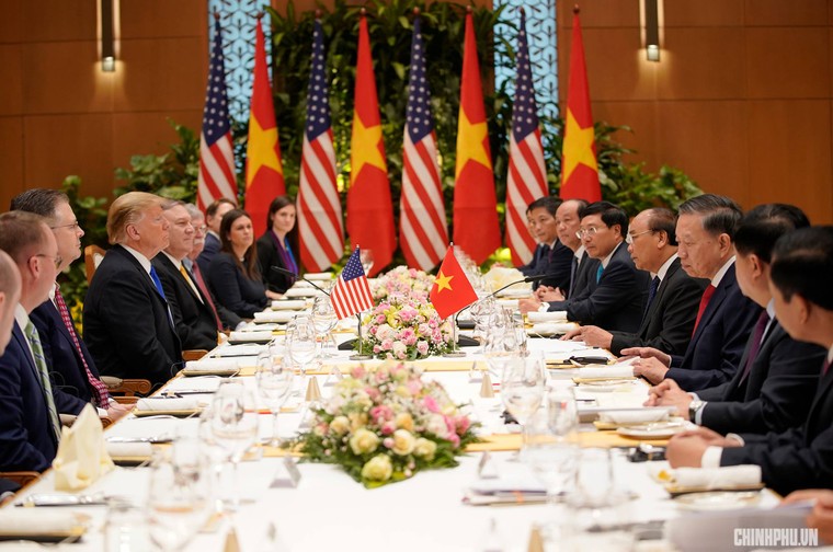 Hình ảnh: Thủ tướng Nguyễn Xuân Phúc tiếp Tổng thống Mỹ Donald Trump ảnh 5