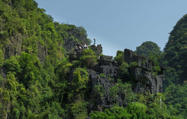 Ngam mua vang Tam Coc dep lung linh giua troi non nuoc hinh anh 8 