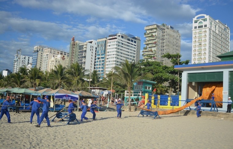 Đà Nẵng: Diễn tập ứng phó sự cố tràn dầu ảnh 1