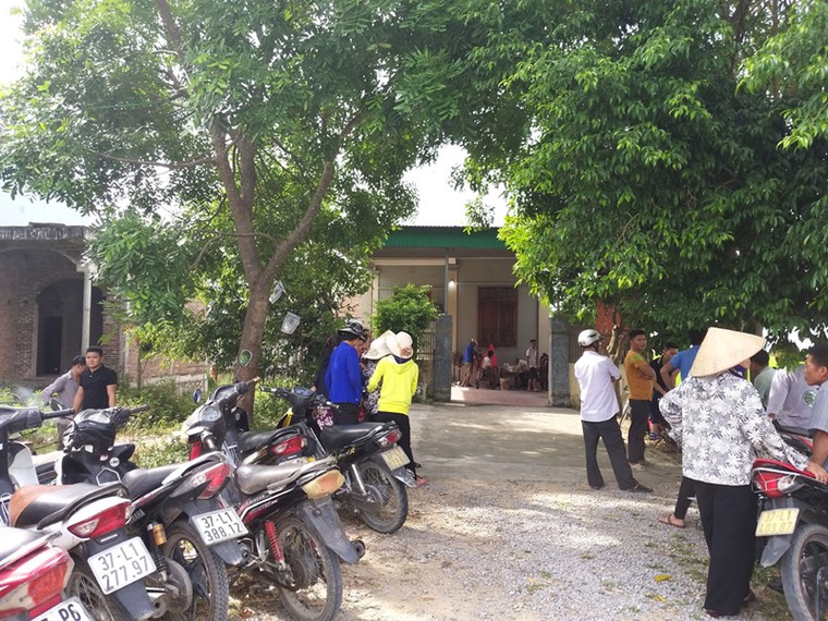 hien truong vu nu nhan vien cua hang xang bi dam chet trong dem hinh 2