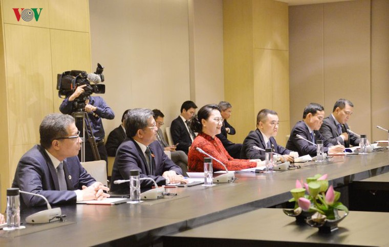 hinh anh hoat dong cua chu tich quoc hoi trong 5 ngay tham trung quoc hinh 5