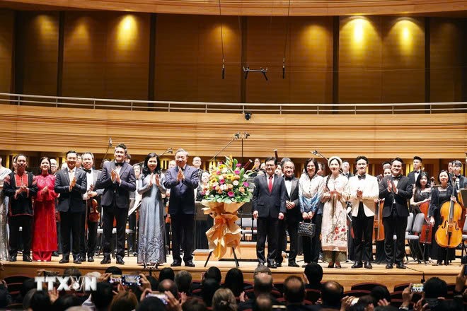 Tổng Bí thư Tô Lâm và Phu nhân dự hòa nhạc tại Đại học Quốc gia Singapore ảnh 1