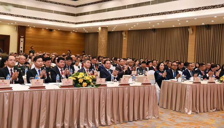 Việt Nam đặc biệt coi trọng quan hệ với Campuchia ảnh 2