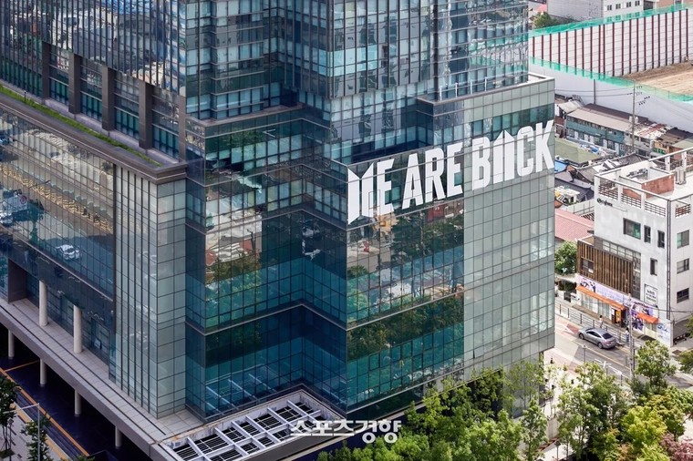 Sự trở lại đầy đủ của BTS: Bước ngoặt tạo dựng hệ sinh thái mới cho K-Pop ảnh 2