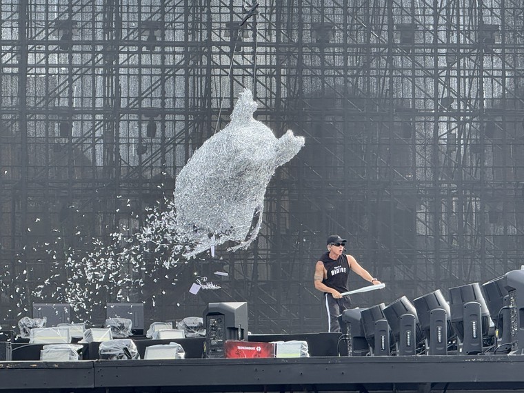 Sân khấu “Anh trai vượt ngàn chông gai” hoành tráng tại Hưng Yên ảnh 1