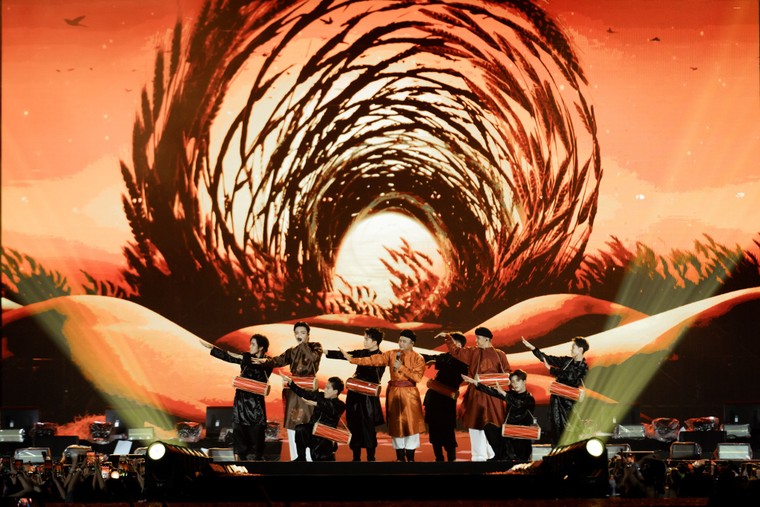 Concert “Anh trai vượt ngàn chông gai” Day 5: Bùng cháy giữa “chảo lửa” cảm xúc ảnh 6