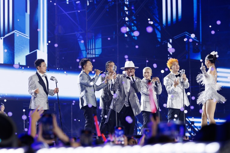 Concert “Anh trai vượt ngàn chông gai” Day 5: Bùng cháy giữa “chảo lửa” cảm xúc ảnh 3