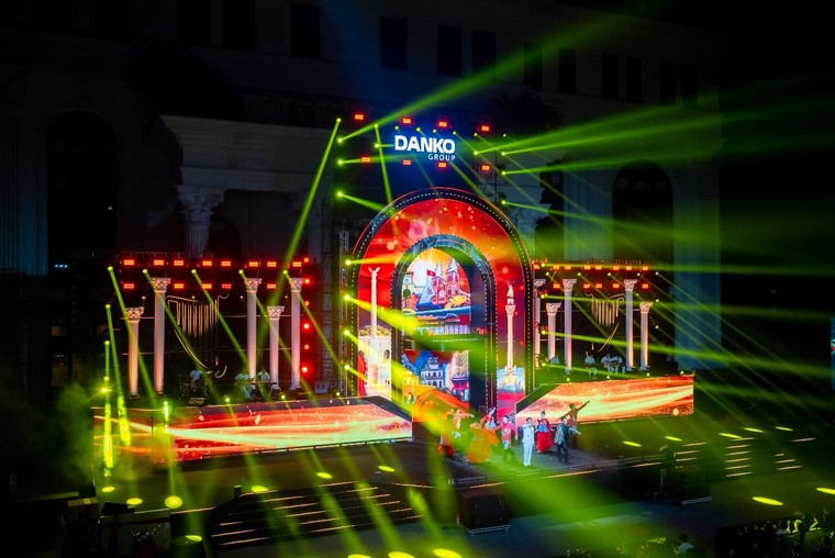 Royal Symphony - Đêm nhạc tri ân của Danko Group dành cho cư dân ảnh 1