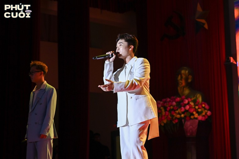 Đại nhạc hội Phút Cuối 2025: Điểm kết rực rỡ cho thanh xuân của sinh viên trường Báo ảnh 2