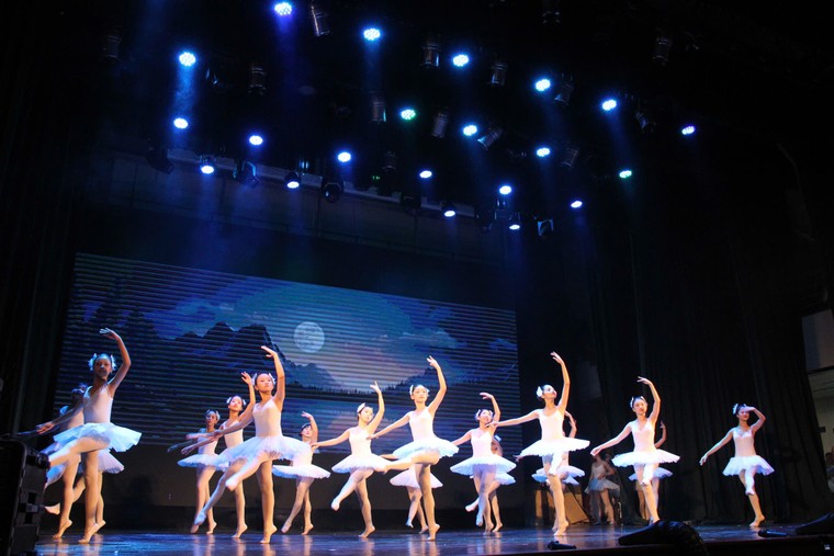 Tái hiện “Hồ Thiên Nga”: Khi nghệ thuật ballet chắp cánh ước mơ tuổi thơ ảnh 3