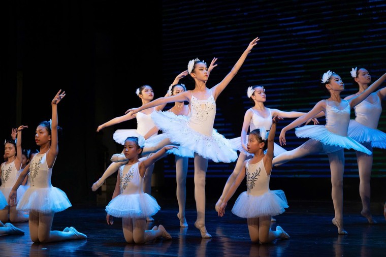 Tái hiện “Hồ Thiên Nga”: Khi nghệ thuật ballet chắp cánh ước mơ tuổi thơ ảnh 6