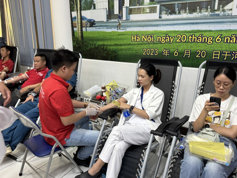 FMP phối hợp tổ chức sự kiện hiến máu tình nguyện 2025: “Một giọt máu hồng - Gieo mầm sự sống” ảnh 2