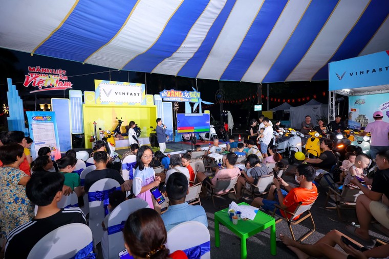 Hàng nghìn người dân Hà Nội tham gia “Đổi xăng lấy điện”, Evo Grand được chốt đơn liên tục ảnh 6