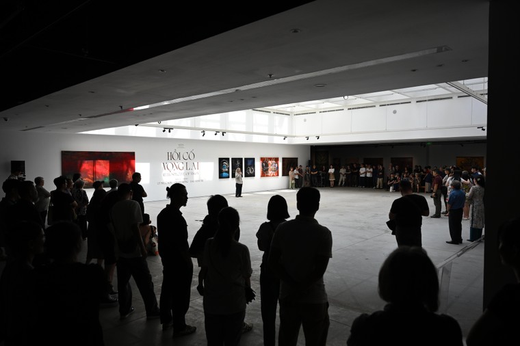 VCCA tổ chức triển lãm “hồi cố vọng lai” tôn vinh 3 hoạ sĩ gạo cội, tiêu biểu cho mỹ thuật việt nam giai đoạn đổi mới ảnh 10