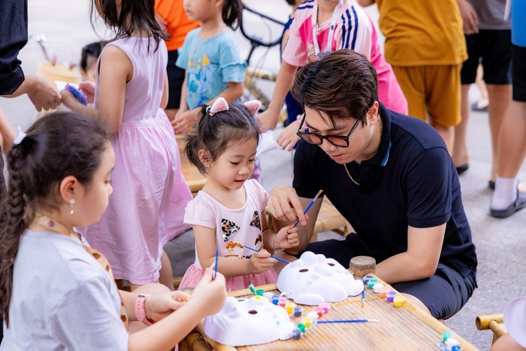 Khoảnh khắc khó quên trong Lễ hội Trung thu 2025 tại Goldmark City ảnh 2