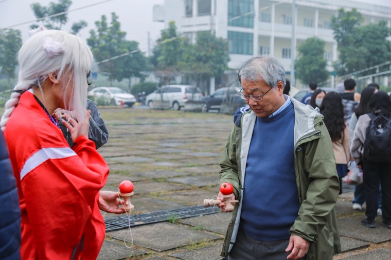 Không gian văn hóa Tết kết nối sinh viên tại trường Đại học Việt Nhật ảnh 2