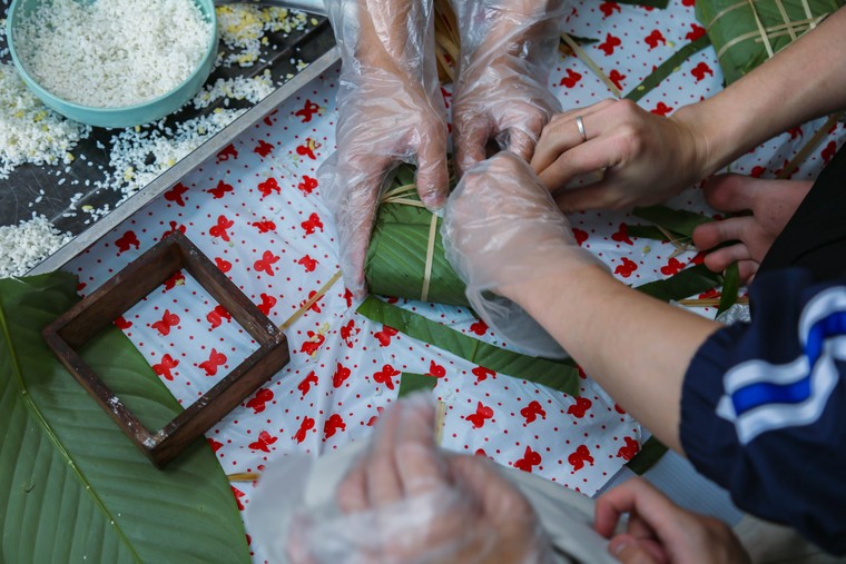 Không gian văn hóa Tết kết nối sinh viên tại trường Đại học Việt Nhật ảnh 5