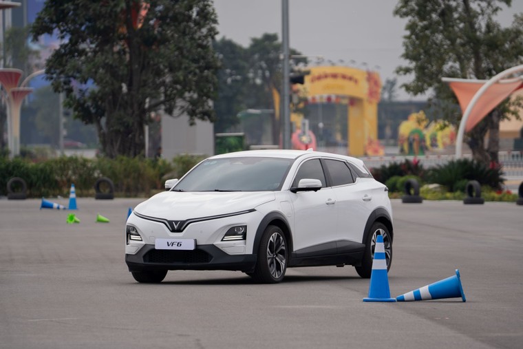 PGS TS Đàm Hoàng Phúc: “Khoảng cách về độ bền xe điện so với xe xăng sẽ ngày càng mở rộng hơn” ảnh 2