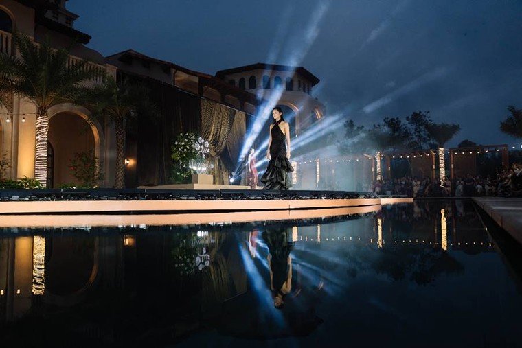 “Kiêu hãnh thầm lặng”: Show thời trang đẳng cấp mang dấu ấn Lakeside Residences ảnh 2