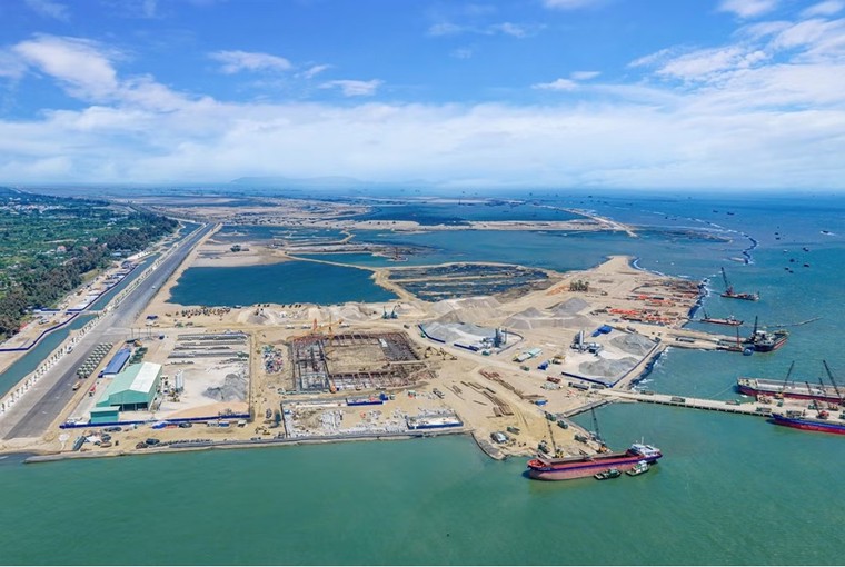 Green Family Walk - Điểm nhấn trong hành trình một năm hiện thực hóa trụ cột “E” của Vinhomes Green Paradise ảnh 1