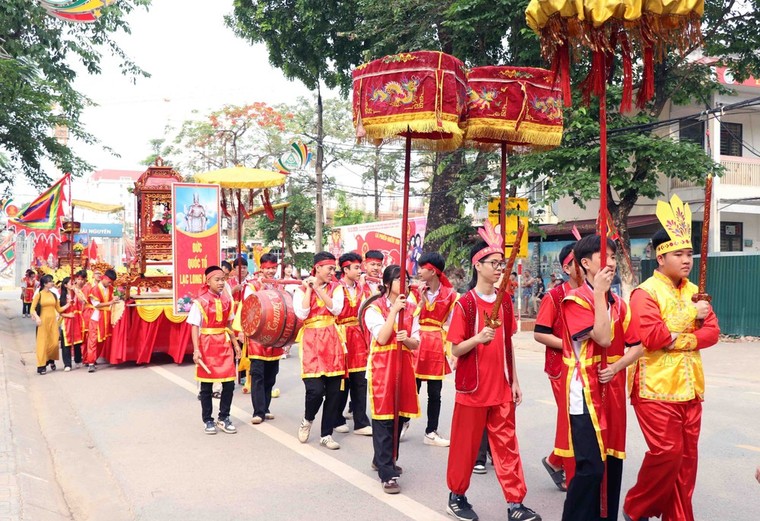 Từ mọi miền Tổ quốc, con cháu Lạc Hồng hướng về nguồn cội ảnh 3