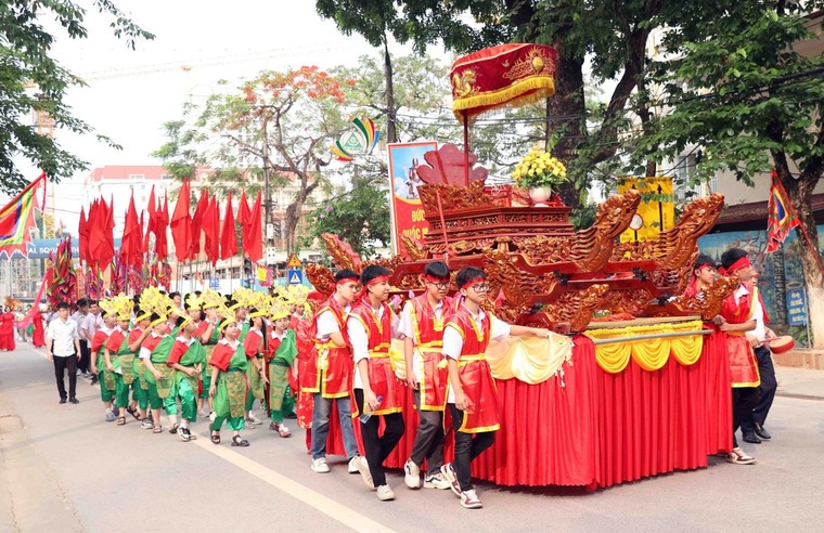 Từ mọi miền Tổ quốc, con cháu Lạc Hồng hướng về nguồn cội ảnh 4