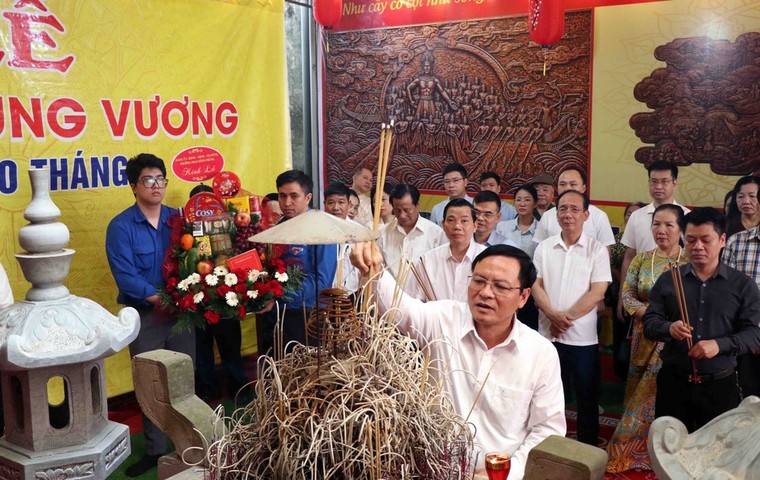 Từ mọi miền Tổ quốc, con cháu Lạc Hồng hướng về nguồn cội ảnh 2