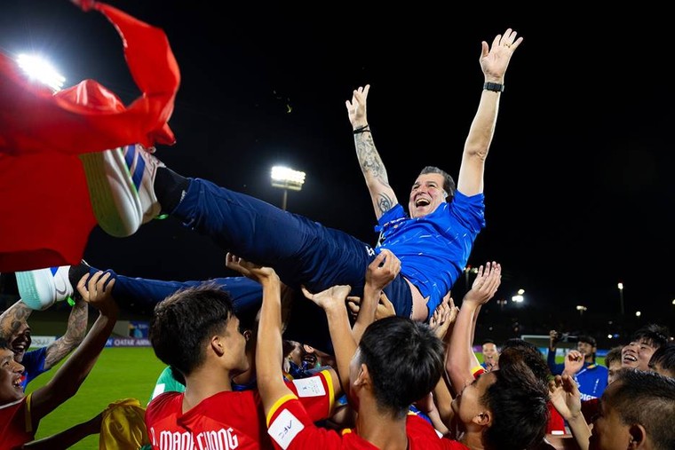U17 Việt Nam dự World Cup và dấu ấn thầm lặng của bầu Hiển ảnh 1