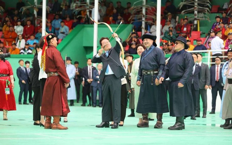 Lễ hội truyền thống lớn nhất của Mông Cổ đã chính thức diễn ra ảnh 1