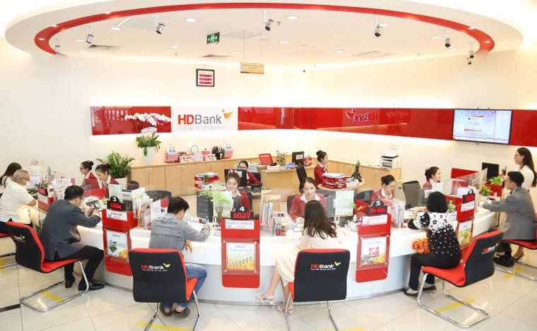 Fitch Ratings lần đầu xếp hạng HDBank, ghi nhận nền tảng tài chính vững mạnh top đầu Việt Nam ảnh 1