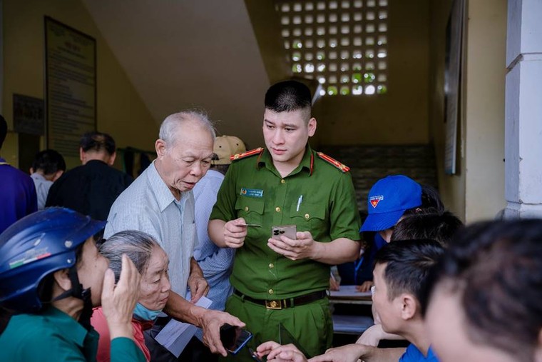 Quảng Trị: Công an xã Trường Phú phát huy vai trò xung kích của tuổi trẻ trong an sinh xã hội và chuyển đổi số ảnh 1