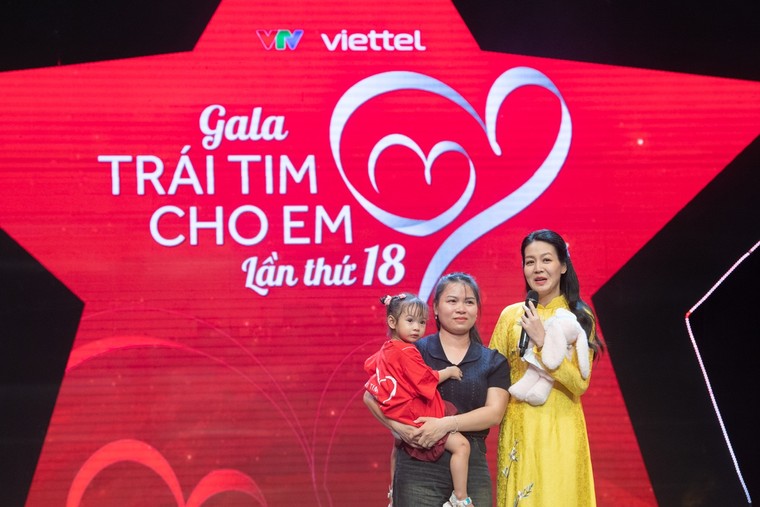 Viettel cùng “Trái tim cho em” viết tiếp 18 năm hành trình hồi sinh những trái tim nhỏ ảnh 1