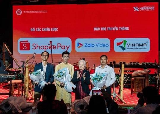 ShopeePay đi Unitour "phủ cam" giảng đường đại học tại TP.HCM ảnh 2